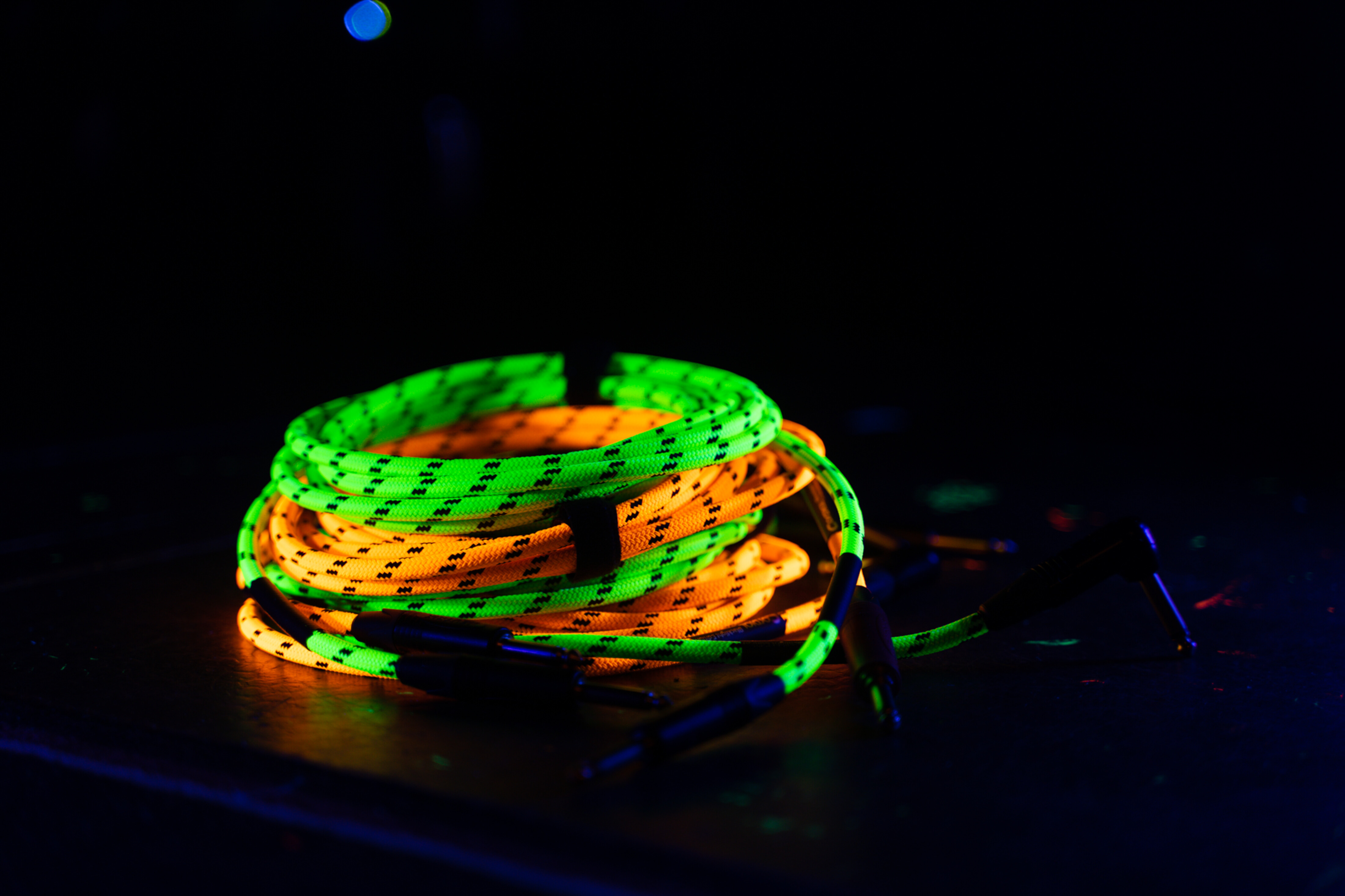 BLACKLIGHTEDITION Cordial Cables